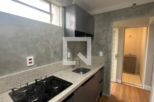 Cozinha e Área de Serviço de apartamento à venda com 1 quarto, 28m² em Taquaral, Campinas