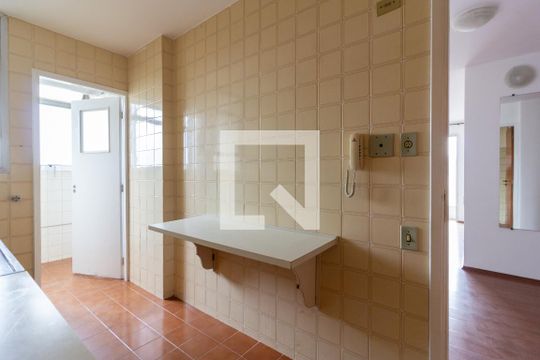 Cozinha de apartamento para alugar com 2 quartos, 69m² em Vila Madalena, São Paulo