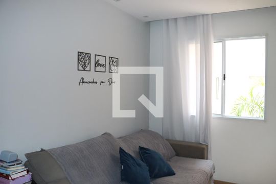 Sala de apartamento para alugar com 2 quartos, 45m² em Petrópolis, Cotia