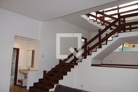Sala 2 de casa de condomínio para alugar com 7 quartos, 570m² em Jardim Passargada I, Cotia