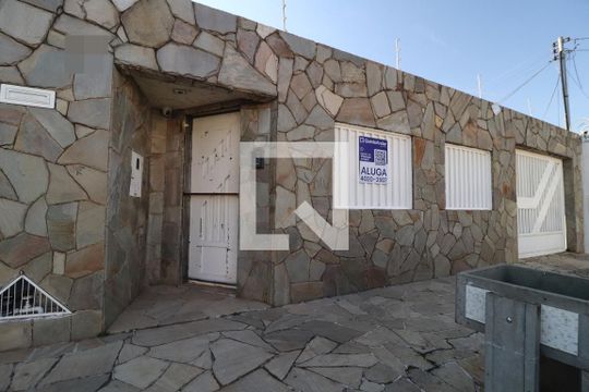 Plaquinha de casa para alugar com 3 quartos, 280m² em Presidente Roosevelt, Uberlândia