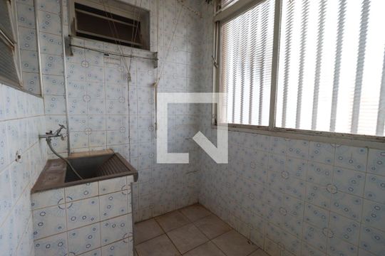 Área de Serviço de apartamento para alugar com 4 quartos, 134m² em Centro, Ribeirão Preto