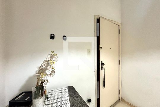 Hall de entrada de apartamento à venda com 1 quarto, 40m² em Copacabana, Rio de Janeiro