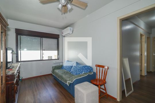 Sala de apartamento à venda com 3 quartos, 84m² em São João, Porto Alegre