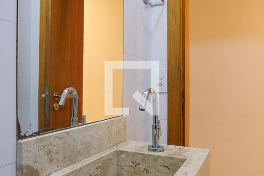 Lavabo de casa à venda com 3 quartos, 220m² em Olímpico, São Caetano do Sul
