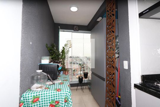 Sala/Varanda de apartamento à venda com 2 quartos, 32m² em Vila Santa Clara, São Paulo