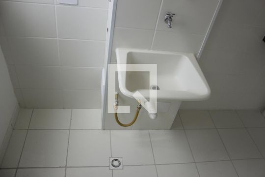 Sala/Cozinha de apartamento para alugar com 2 quartos, 35m² em Vila Galvão, Guarulhos