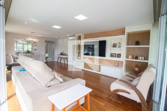 Sala de apartamento à venda com 3 quartos, 220m² em Campo Belo, São Paulo