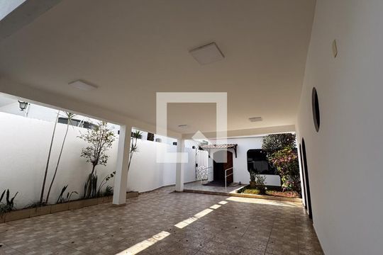 Garagem de casa à venda com 5 quartos, 320m² em Vila Santa Teresa, Santo André