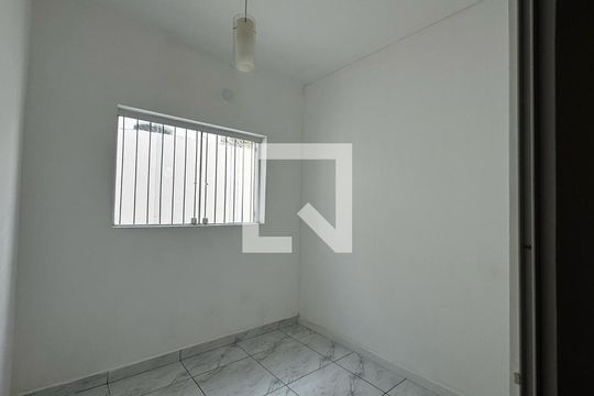 Quarto 3 de casa à venda com 5 quartos, 320m² em Vila Santa Teresa, Santo André