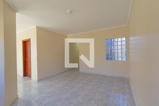 Sala de TV de casa à venda com 2 quartos, 109m² em Estância Velha, Canoas