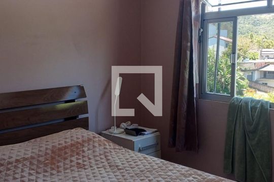 Quarto 1 de casa para alugar com 2 quartos, 75m² em Potecas, São José