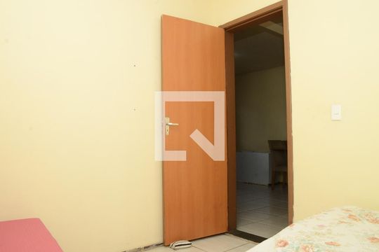 Quarto 2 de apartamento para alugar com 2 quartos, 54m² em Jardim Vitoria, Belo Horizonte