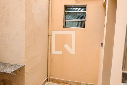 Área de Serviço de casa para alugar com 2 quartos, 45m² em Jardim Primavera, Osasco