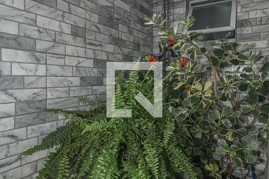Jardim de inverno de casa à venda com 2 quartos, 85m² em Santa Rosa de Lima, Porto Alegre