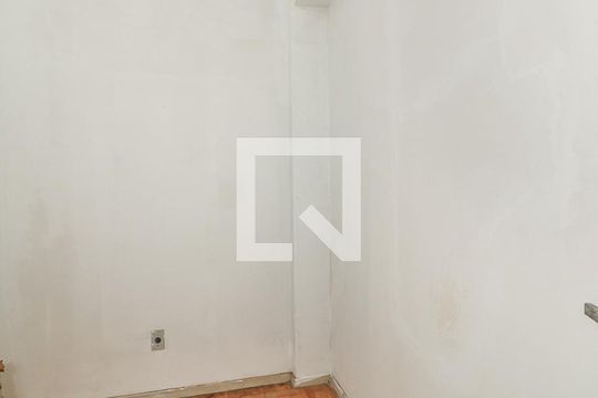Quarto de Serviço de apartamento para alugar com 3 quartos, 116m² em Petrópolis, Porto Alegre