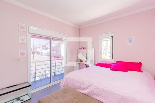 Quarto 1 de casa para alugar com 4 quartos, 289m² em Pineville, Pinhais