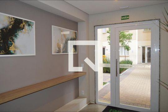 Hall de entrada de apartamento à venda com 2 quartos, 33m² em Cambuci, São Paulo