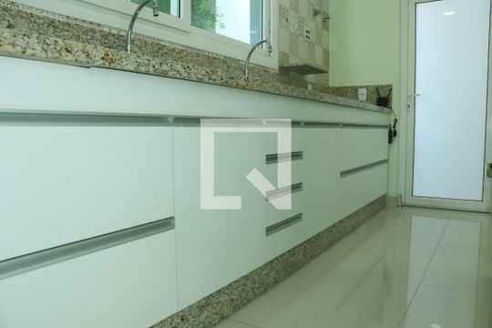 Cozinha de casa de condomínio para alugar com 5 quartos, 440m² em São Paulo Ii, Cotia