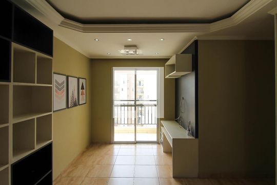 Sala de apartamento para alugar com 2 quartos, 50m² em Jardim Três Marias, São Paulo