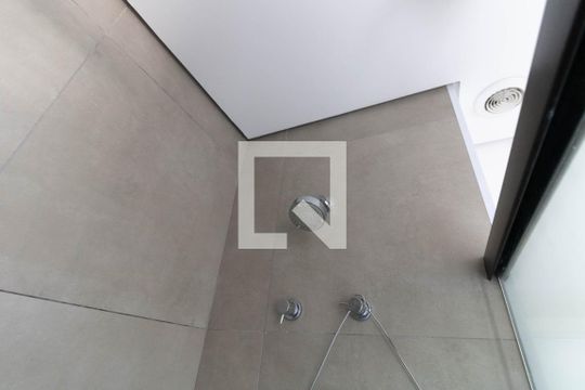Banheiro de kitnet/studio à venda com 1 quarto, 22m² em Liberdade, São Paulo