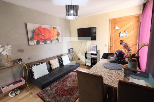 Sala de apartamento à venda com 2 quartos, 47m² em Novo Osasco, Osasco