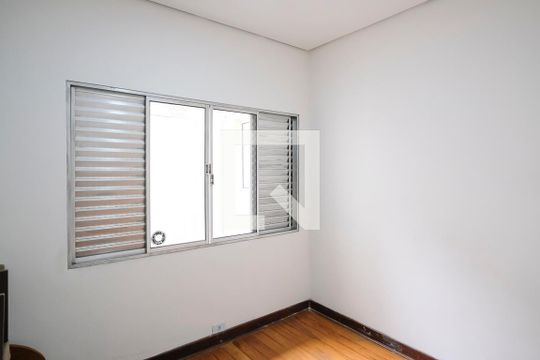 Quarto 2 de casa à venda com 5 quartos, 250m² em Oswaldo Cruz, São Caetano do Sul