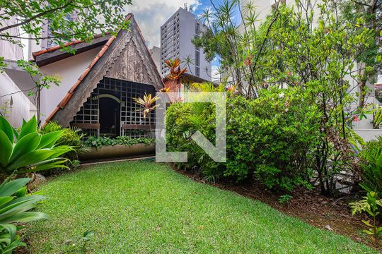 Casa à venda com 3 quartos, 171m² em Sumaré, São Paulo
