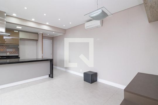Sala de apartamento à venda com 3 quartos, 72m² em Vila Penteado, São Paulo