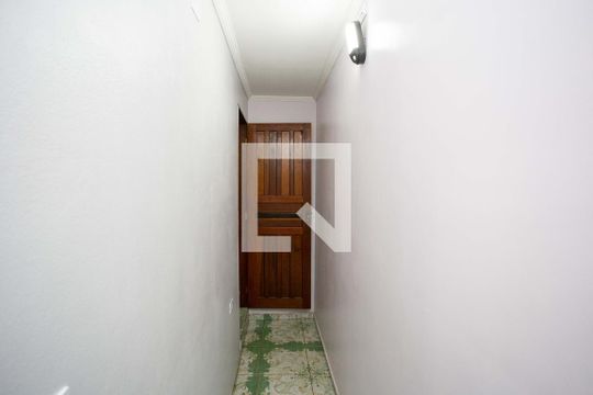 Corredor de casa à venda com 3 quartos, 48m² em Casa Grande, Diadema