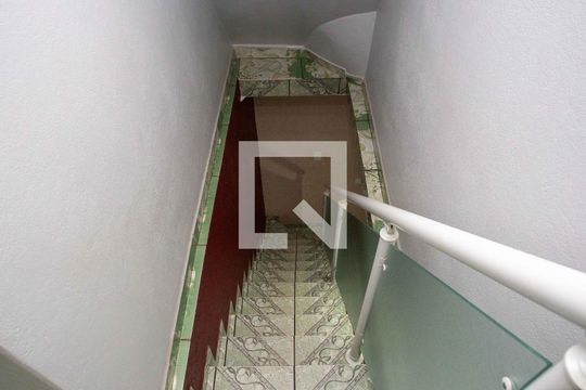 Escada de casa à venda com 3 quartos, 48m² em Casa Grande, Diadema