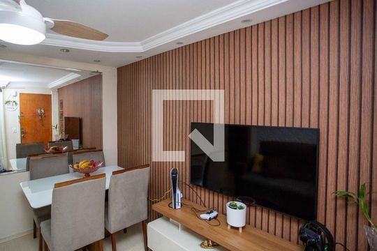 Sala de apartamento à venda com 2 quartos, 45m² em Conceição, Diadema