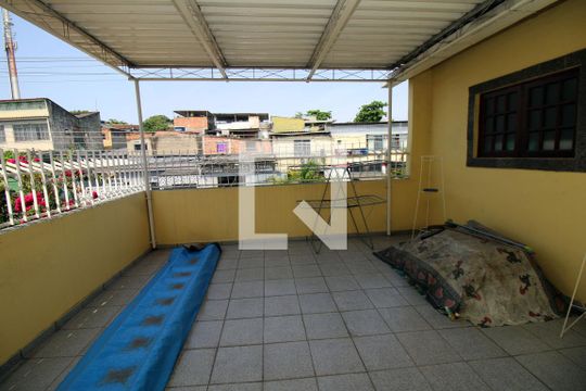 Terraço de casa à venda com 3 quartos, 193m² em Brás de Pina, Rio de Janeiro