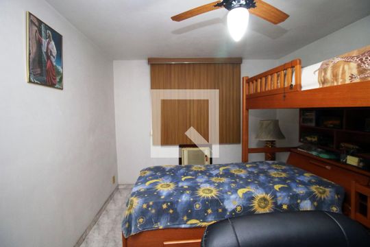 Quarto 2 de casa à venda com 3 quartos, 193m² em Brás de Pina, Rio de Janeiro