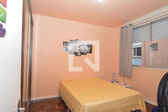 Quarto de apartamento à venda com 1 quarto, 42m² em Rubem Berta, Porto Alegre