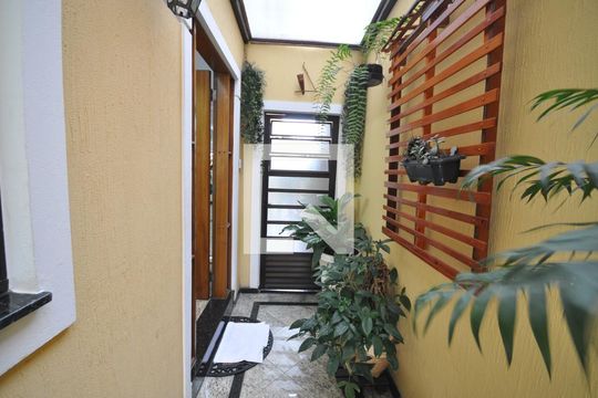 Hall de entrada de casa à venda com 3 quartos, 215m² em Vila Mazzei, São Paulo