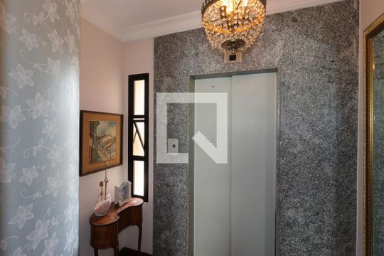 Hall de entrada de apartamento à venda com 4 quartos, 210m² em Jardim Bela Vista, Santo André