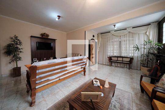 Sala de casa à venda com 3 quartos, 250m² em Vila Domitila, São Paulo