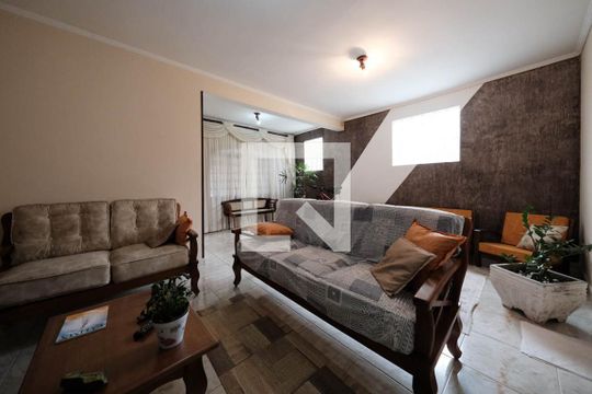 Sala de casa à venda com 3 quartos, 250m² em Vila Domitila, São Paulo