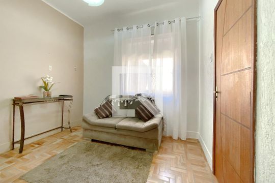 Sala de casa à venda com 8 quartos, 326m² em João Pinheiro, Belo Horizonte