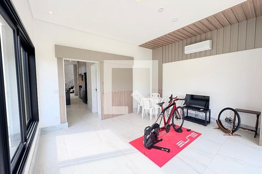 Quarto 2 de casa de condomínio à venda com 5 quartos, 380m² em Jardim Samambaia, Jundiaí