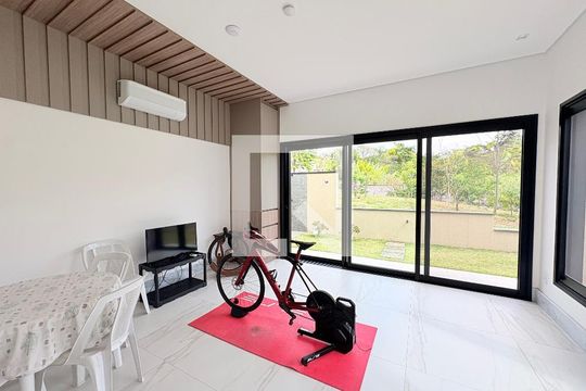 Quarto 2 de casa de condomínio à venda com 5 quartos, 380m² em Jardim Samambaia, Jundiaí