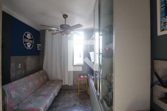 Sala de apartamento à venda com 2 quartos, 50m² em Olaria, Canoas