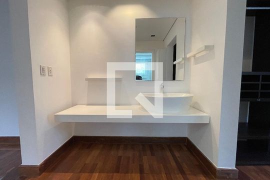 Suíte 2 de casa de condomínio à venda com 6 quartos, 872m² em Jardim Everest, São Paulo