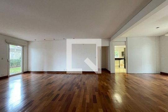 Sala 1 de casa de condomínio à venda com 6 quartos, 872m² em Jardim Everest, São Paulo
