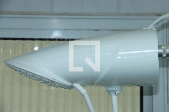Banheiro de apartamento para alugar com 2 quartos, 42m² em Jardim da Gloria, Cotia