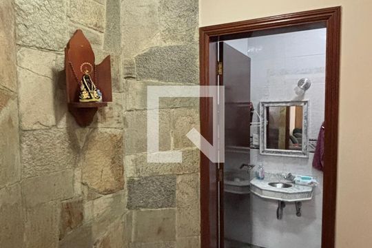 Sala de casa à venda com 3 quartos, 230m² em Vila Pires, Santo André