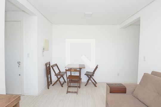 Sala de apartamento à venda com 1 quarto, 39m² em Bom Jesus, Porto Alegre