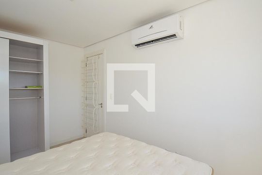 Quarto de apartamento à venda com 1 quarto, 39m² em Bom Jesus, Porto Alegre