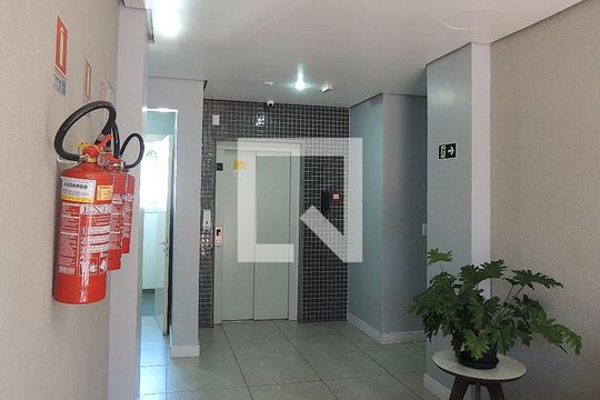 Elevador de apartamento à venda com 1 quarto, 39m² em Bom Jesus, Porto Alegre